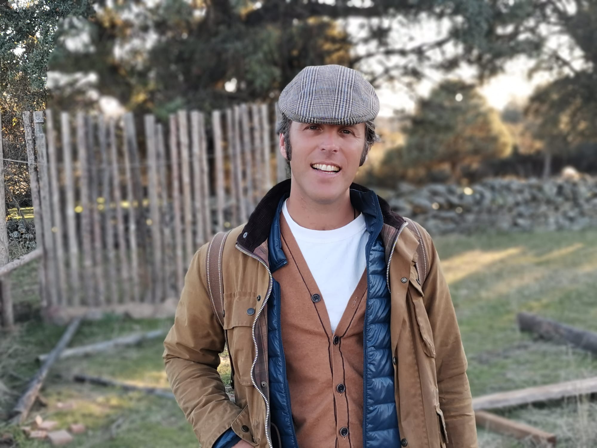 Enrique Zunzunegui, experto en el amanse del caballo y doma natural. Clases para montar a caballo para adultos y niños en la zona norte de Madrid.